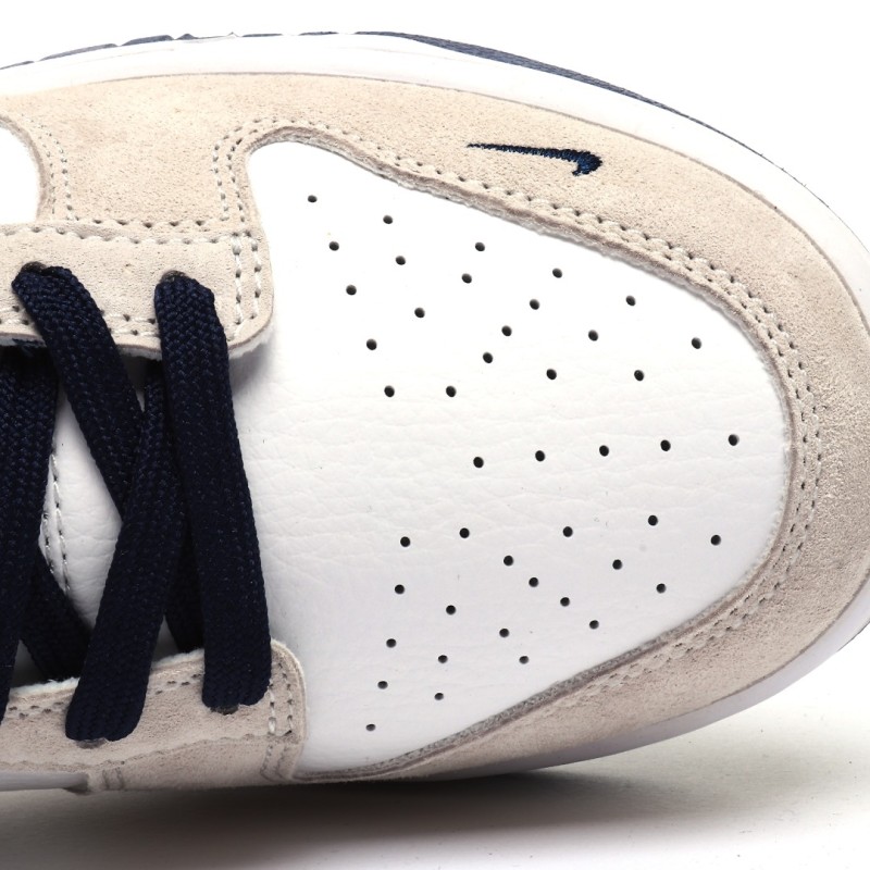 나이키 덩크 로우 유니버시티