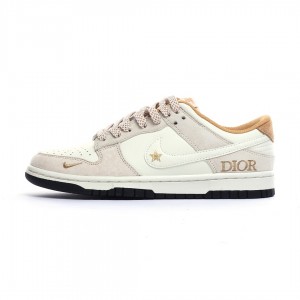 나이키 덩크 로우 유니버시티