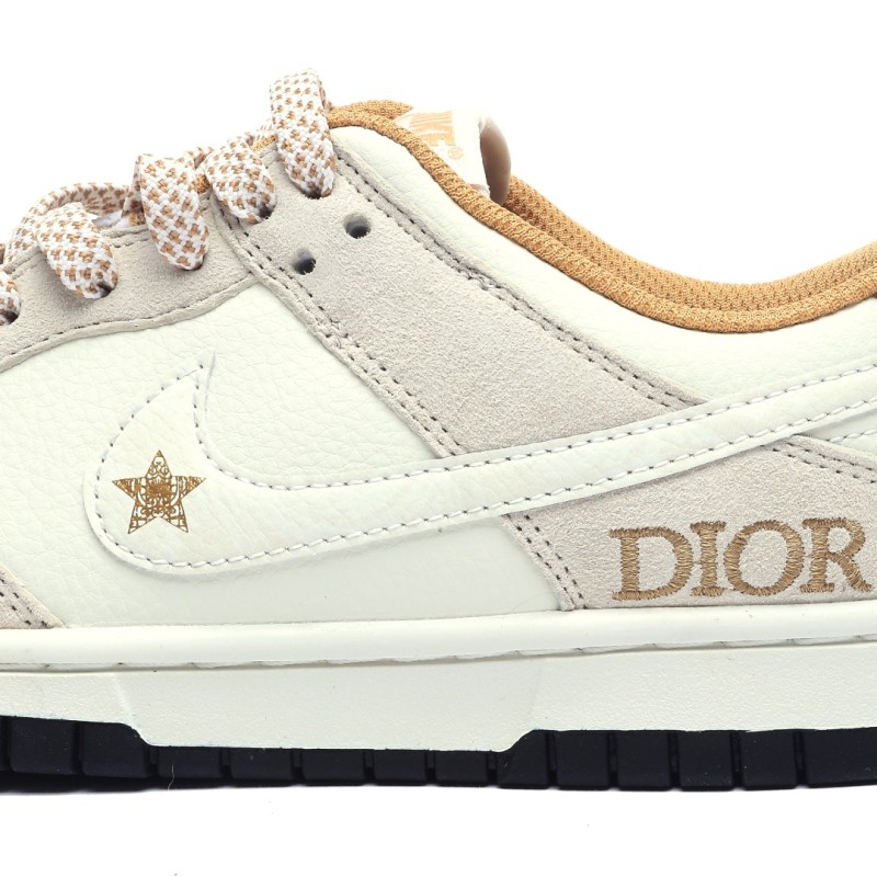 나이키 덩크 로우 유니버시티