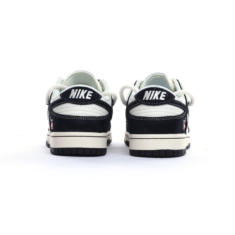 나이키 덩크 로우 유니버시티