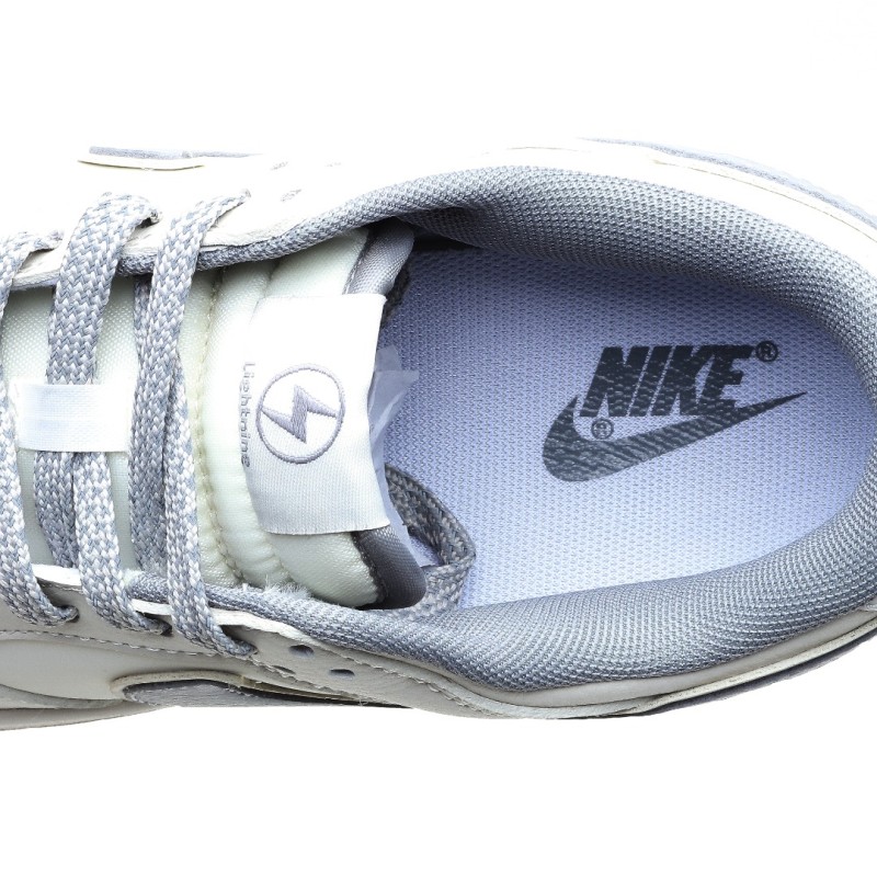 나이키 덩크 로우 유니버시티