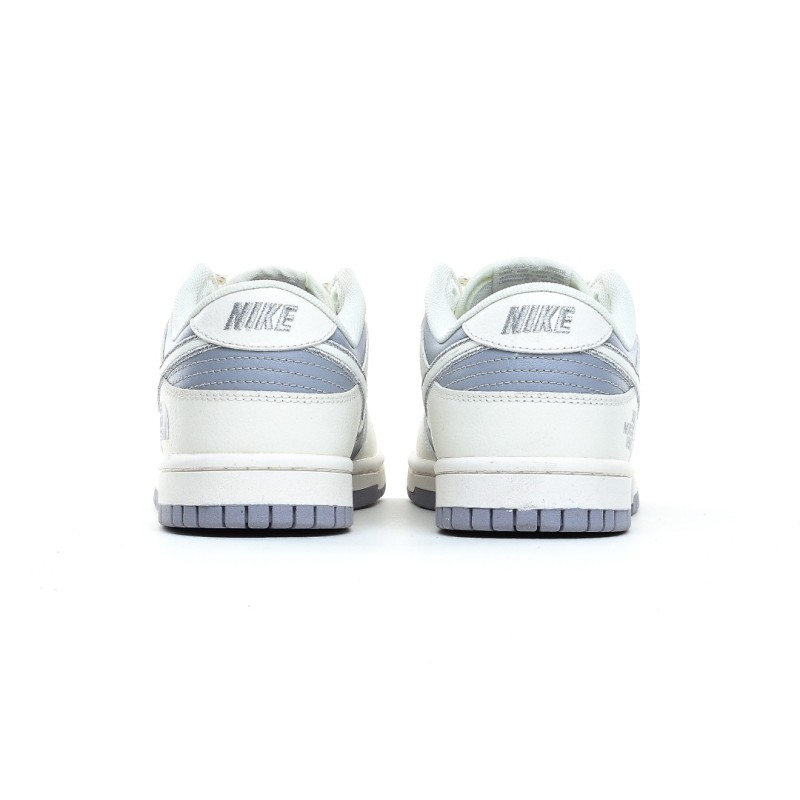 나이키 덩크 로우 유니버시티