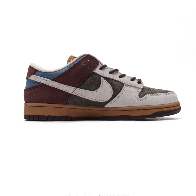나이키 덩크 로우 유니버시티