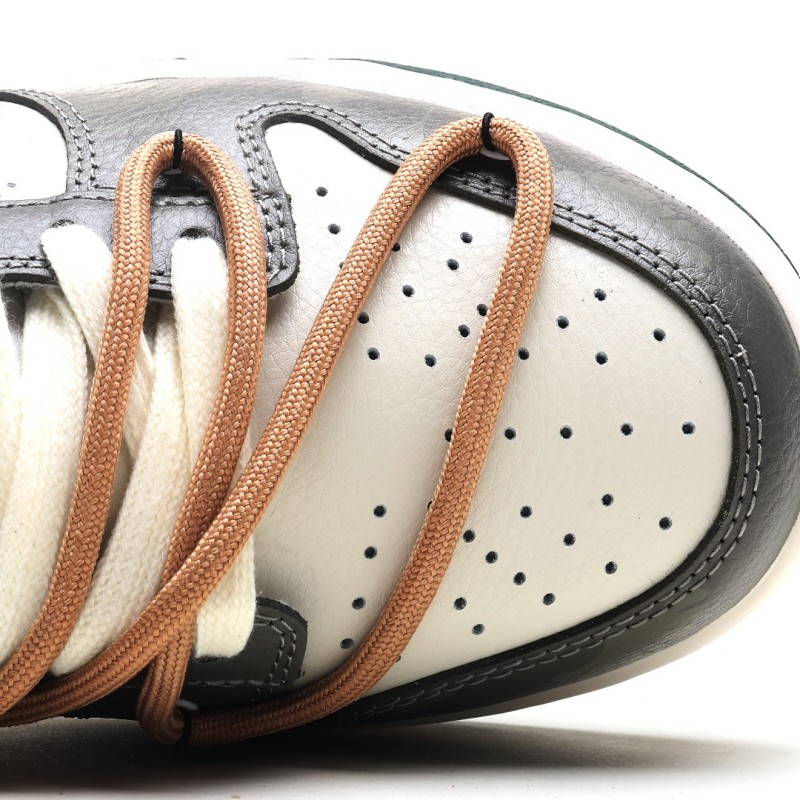 나이키 덩크 로우 유니버시티