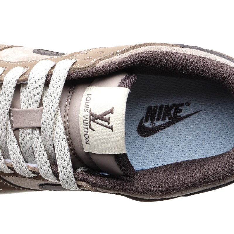 나이키 덩크 로우 유니버시티