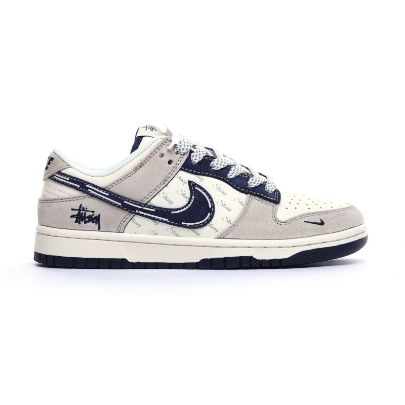 나이키 덩크 로우 유니버시티