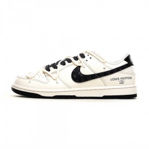 나이키 덩크 로우 유니버시티