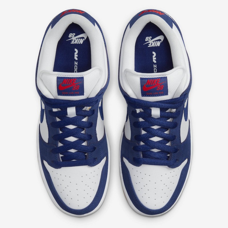 나이키 덩크 로우 유니버시티