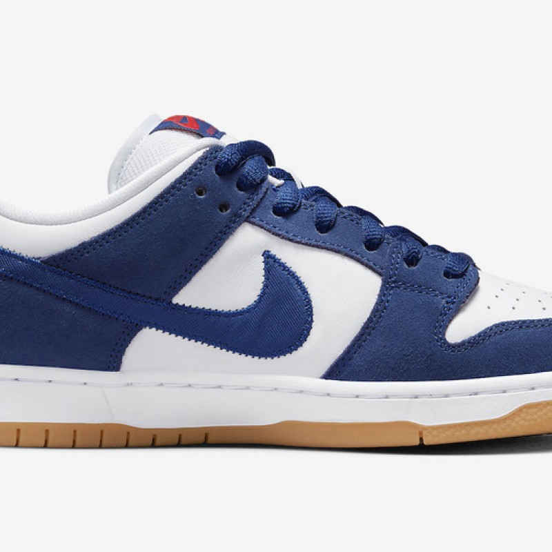 나이키 덩크 로우 유니버시티