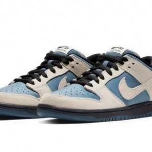 나이키 덩크 로우 유니버시티 BQ6817-200