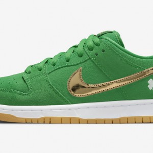 나이키 덩크 로우 유니버시티 BQ6817-303