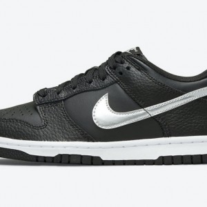 나이키 덩크 로우 유니버시티 DC9560-001