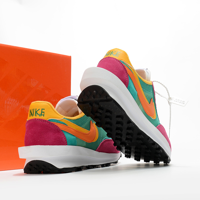 나이키 X 사카이 베이퍼와플 로얄