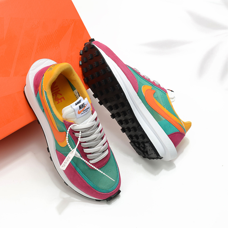 나이키 X 사카이 베이퍼와플 로얄