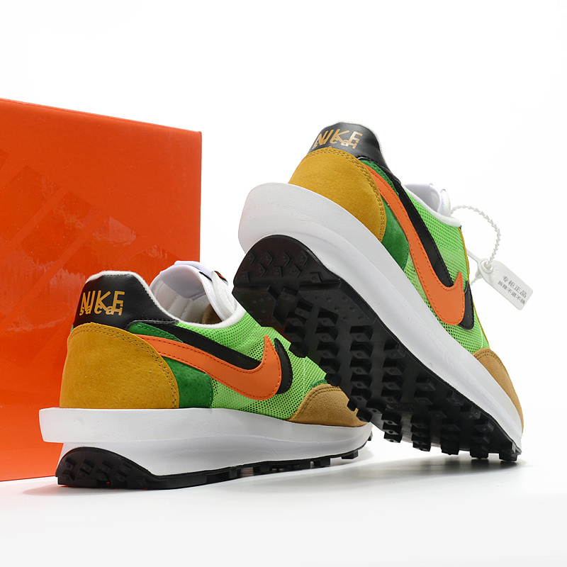 나이키 X 사카이 베이퍼와플 로얄