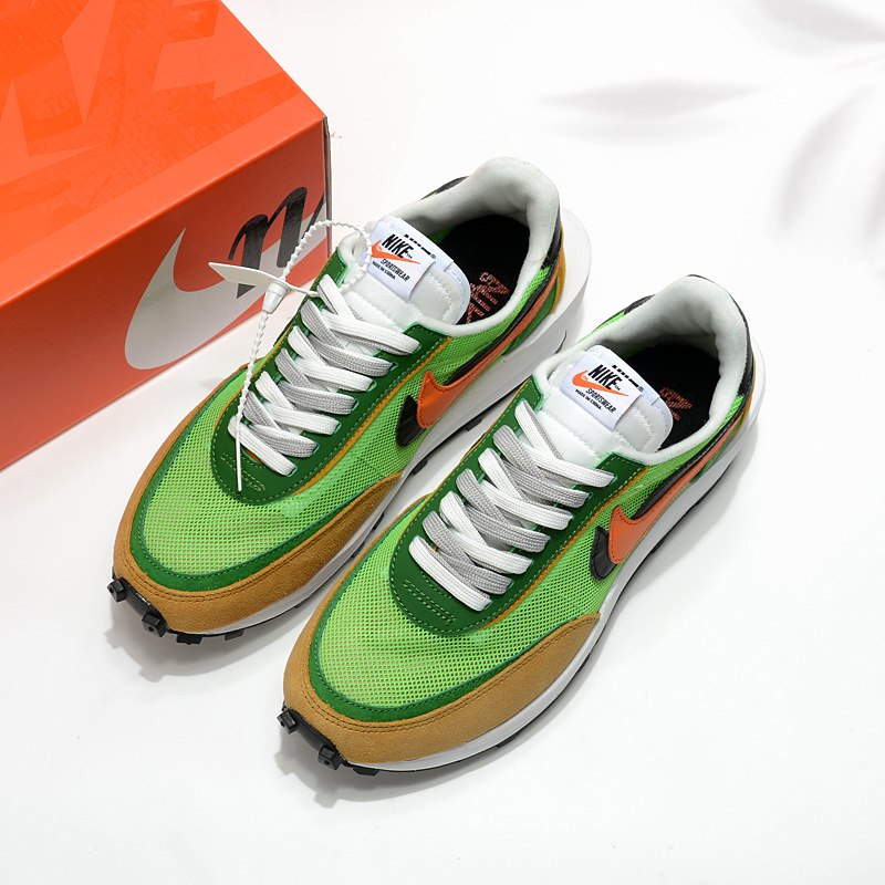 나이키 X 사카이 베이퍼와플 로얄