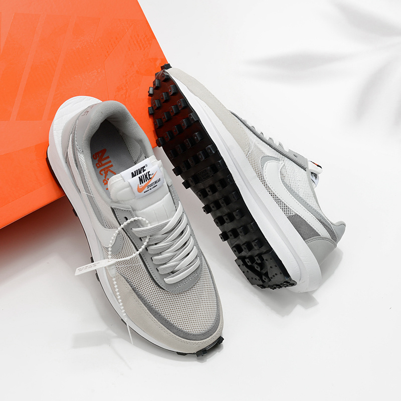 나이키 X 사카이 베이퍼와플 로얄