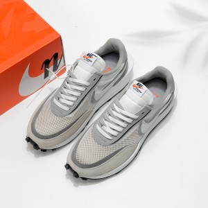 나이키 X 사카이 베이퍼와플 로얄