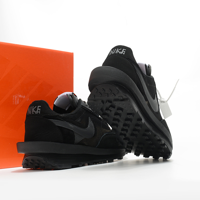 나이키 X 사카이 베이퍼와플 로얄