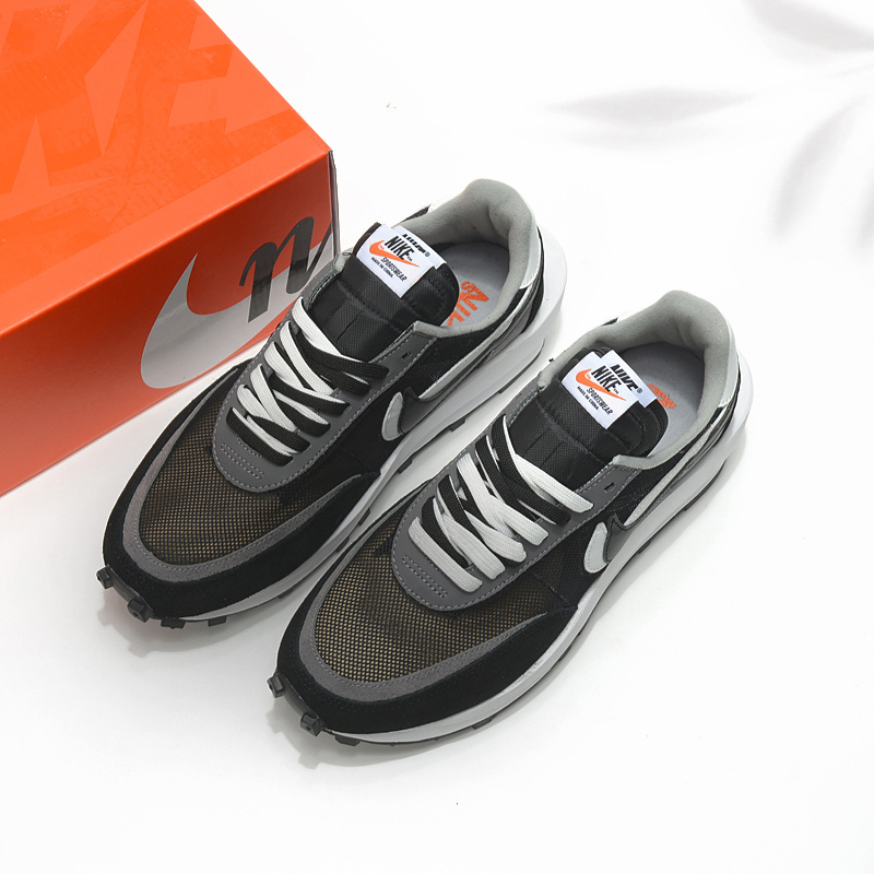 나이키 X 사카이 베이퍼와플 로얄