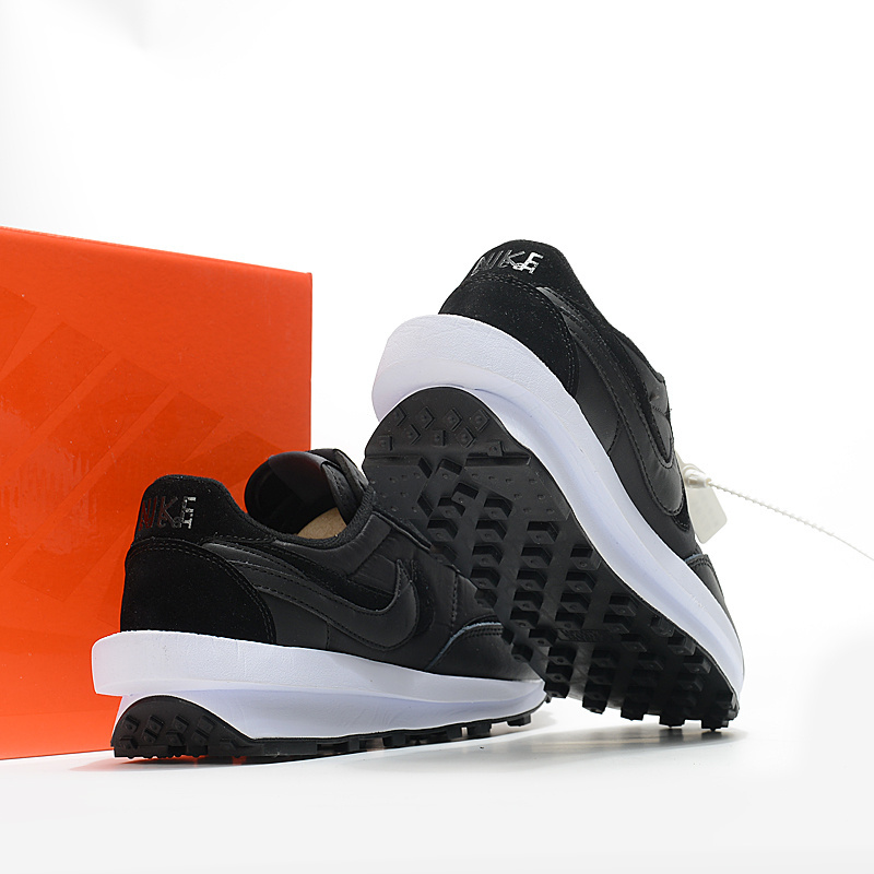 나이키 X 사카이 베이퍼와플 로얄