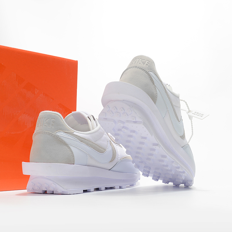 나이키 X 사카이 베이퍼와플 로얄