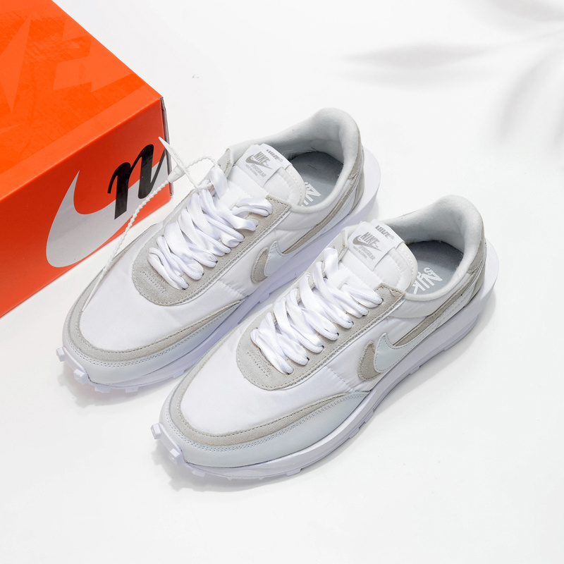 나이키 X 사카이 베이퍼와플 로얄