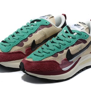 나이키 X 사카이 베이퍼와플 로얄 BV0073-102