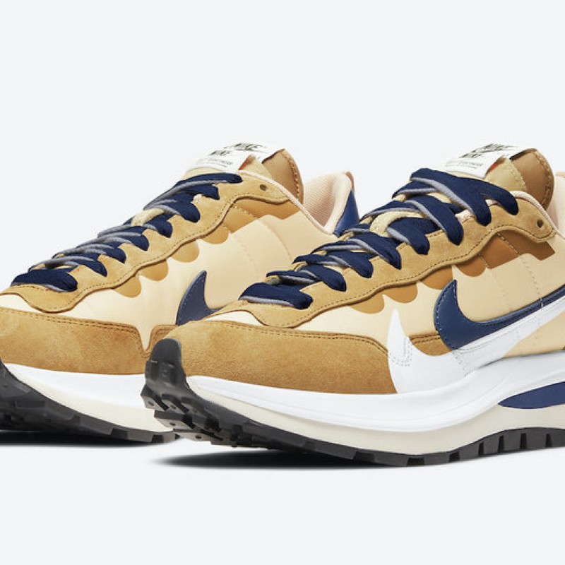 나이키 X 사카이 베이퍼와플 로얄