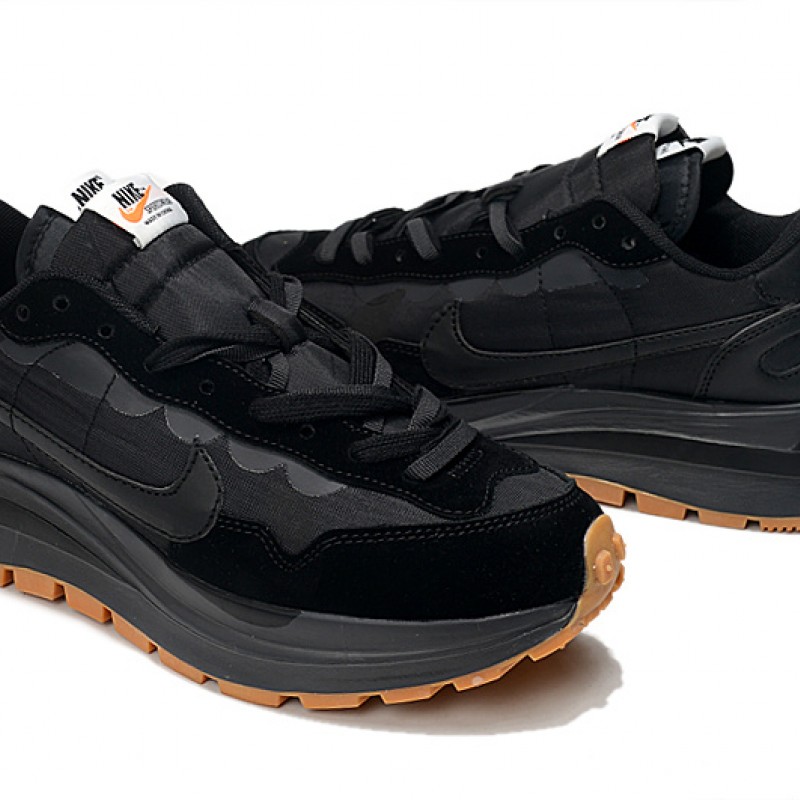 나이키 X 사카이 베이퍼와플 로얄