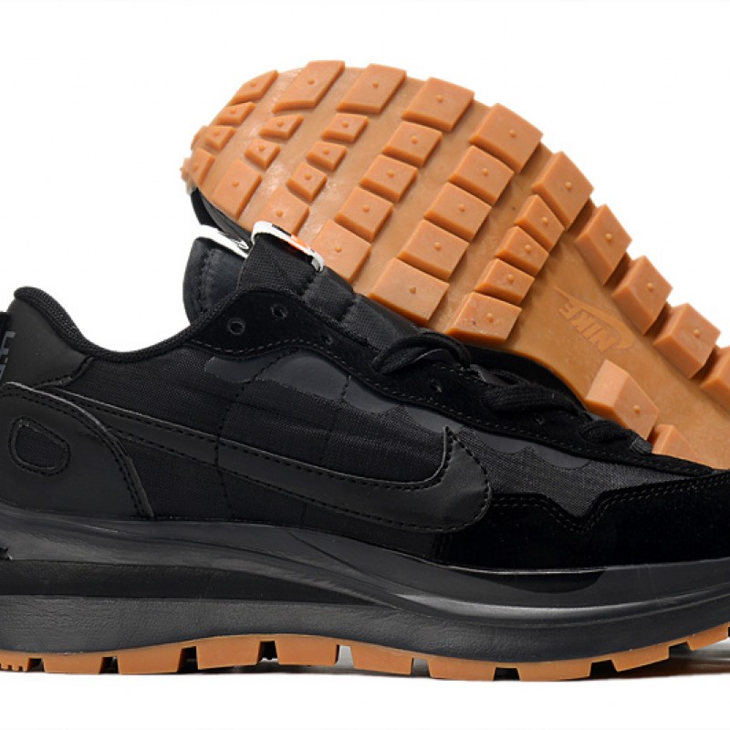 나이키 X 사카이 베이퍼와플 로얄