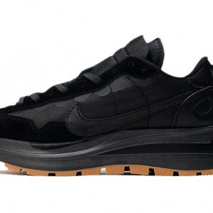 나이키 X 사카이 베이퍼와플 로얄