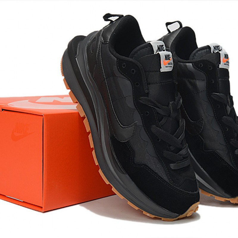 나이키 X 사카이 베이퍼와플 로얄