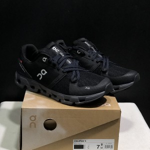 On Cloudflyer 4 로드 런닝화 - 남성용