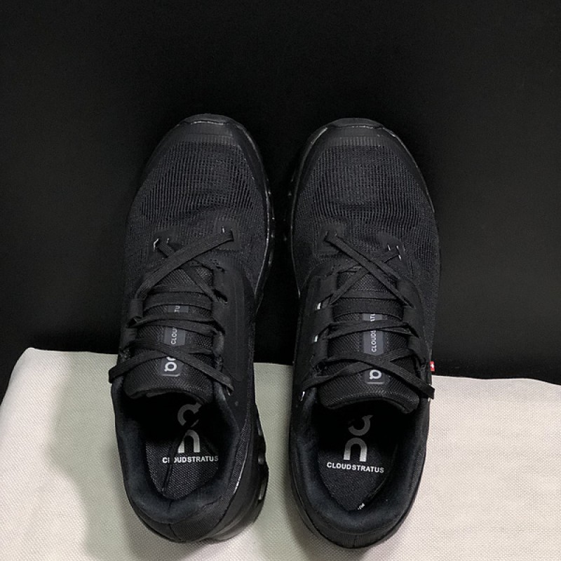 On 온 러닝 클라우드몬스터 여성 런닝화