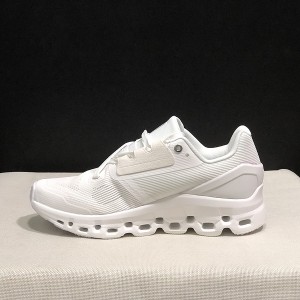 On 온 러닝 클라우드몬스터 여성 런닝화