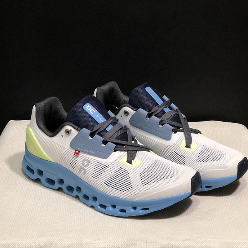 On 온 러닝 클라우드몬스터 여성 런닝화