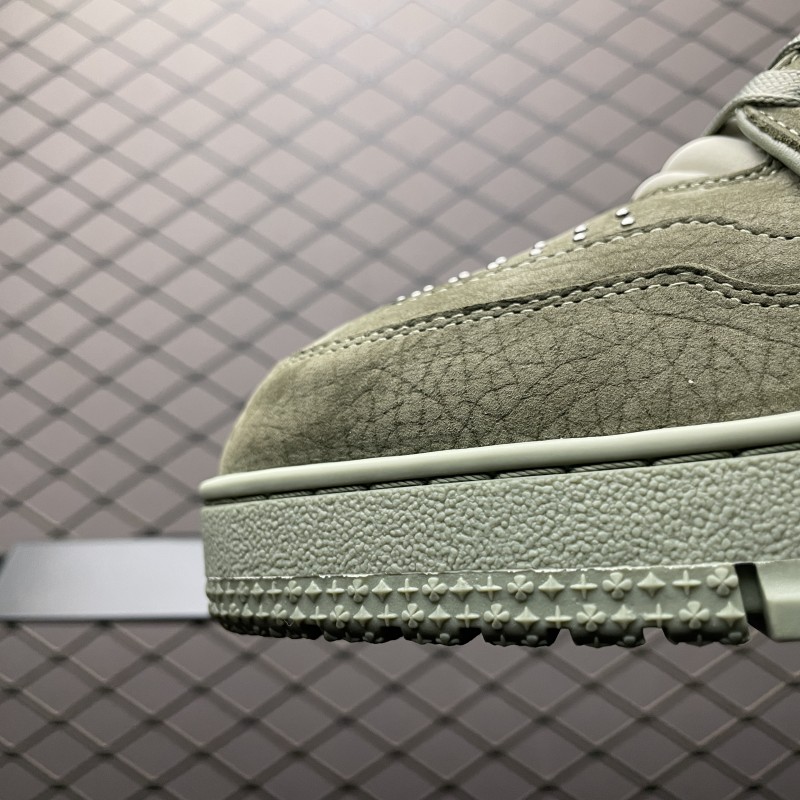 루이비통 트레이너 스니커즈