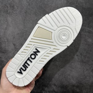 루이비통 트레이너 스니커즈