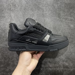 루이비통 트레이너 스니커즈