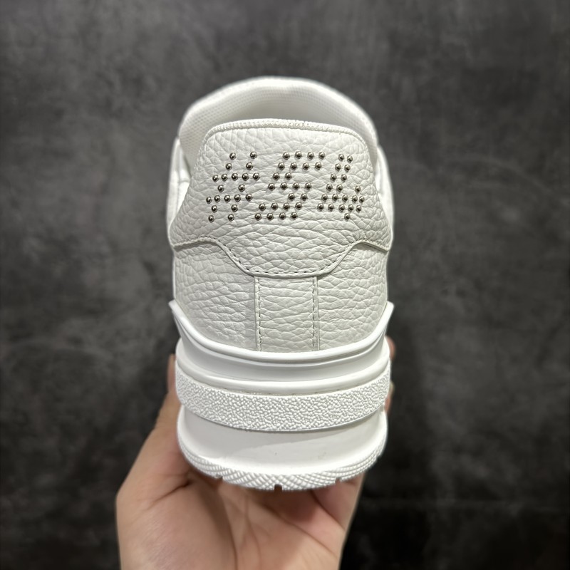 루이비통 트레이너 스니커즈