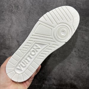 루이비통 트레이너 스니커즈