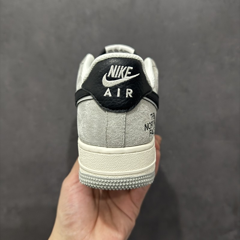 나이키 에어포스 1 로우