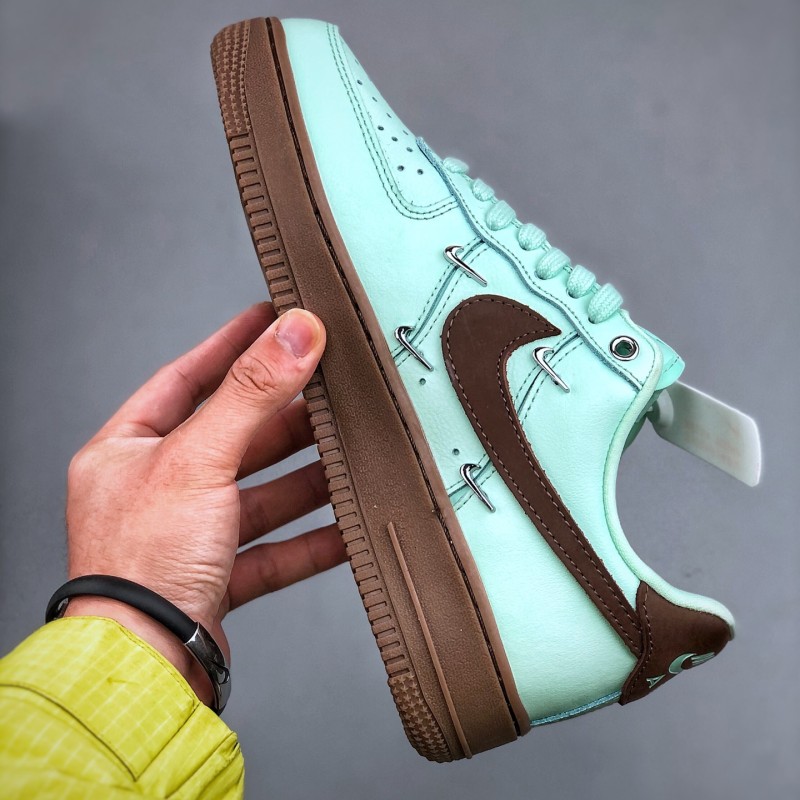 나이키 에어포스 1 로우