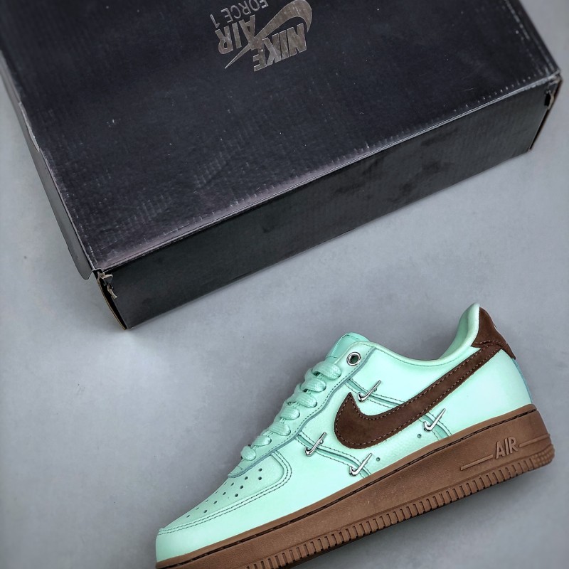 나이키 에어포스 1 로우