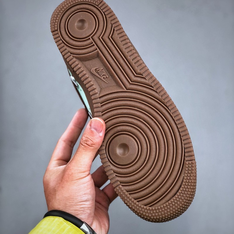 나이키 에어포스 1 로우