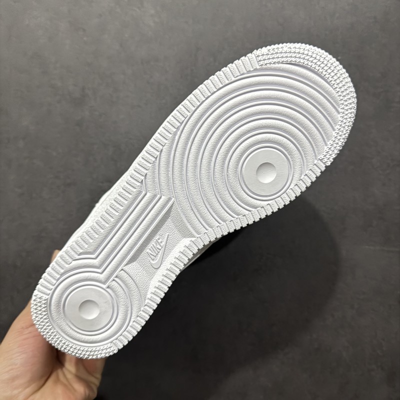 나이키 에어포스 1 로우