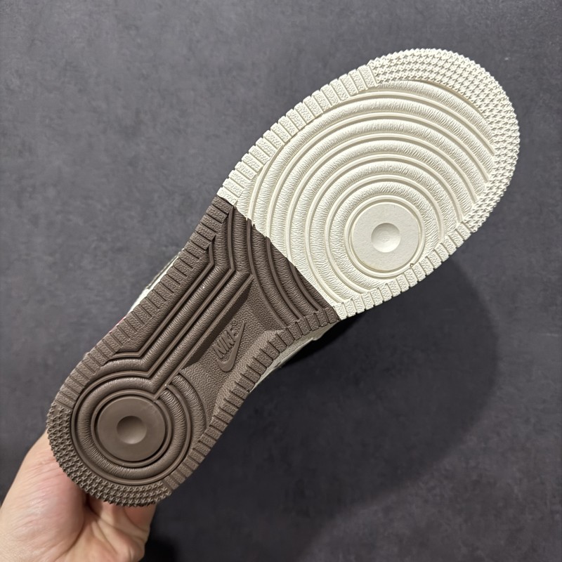 나이키 에어포스 1 로우