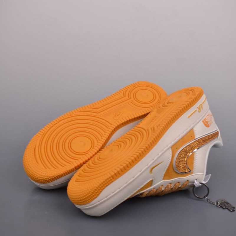 나이키 에어포스 1 로우