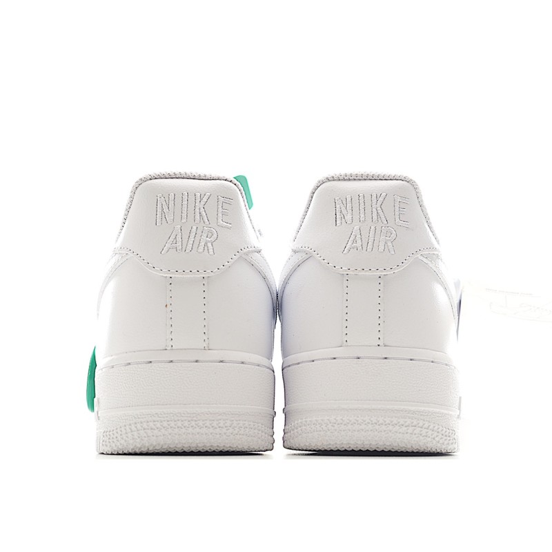 나이키 에어포스 1 로우